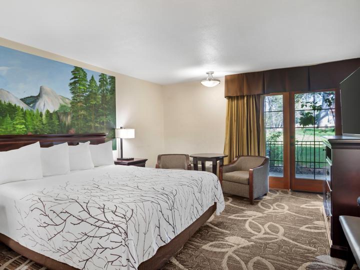 Best Western Plus Yosemite Gateway Inn | Oakhurst, California | 12