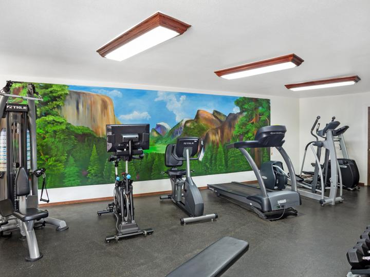 Best Western Plus Yosemite Gateway Inn | Oakhurst, California | 4