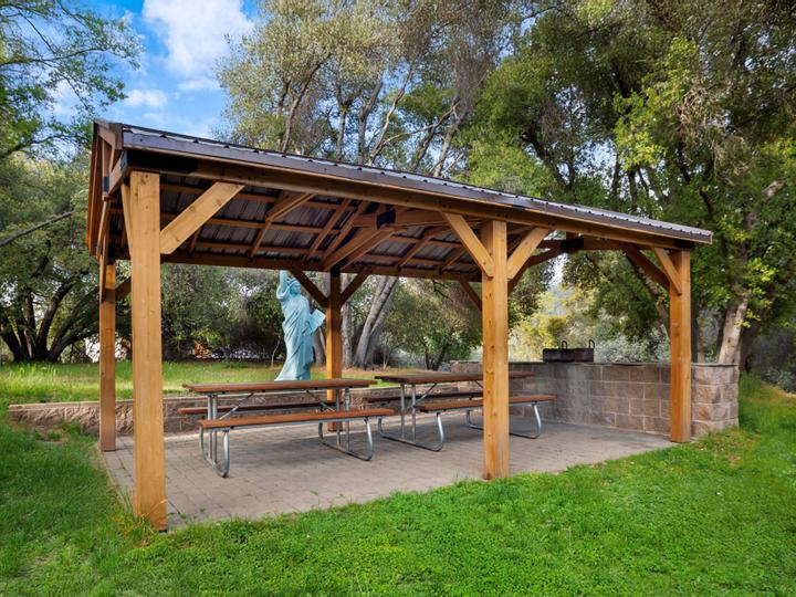 Best Western Plus Yosemite Gateway Inn | Oakhurst, California | 5