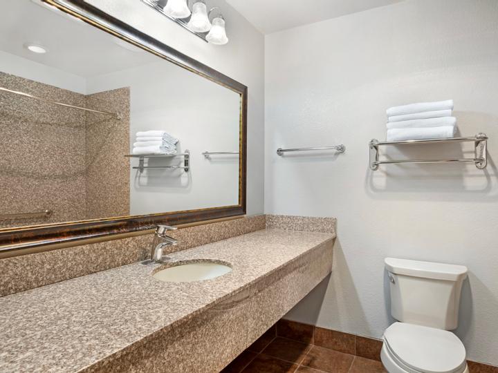 Best Western Plus Yosemite Gateway Inn | Oakhurst, California | 18