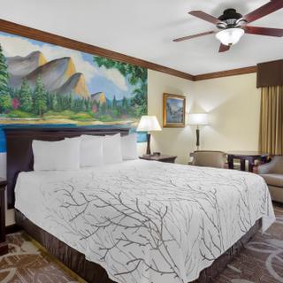Best Western Plus Yosemite Gateway Inn | Oakhurst, California | Photo Gallery - 7