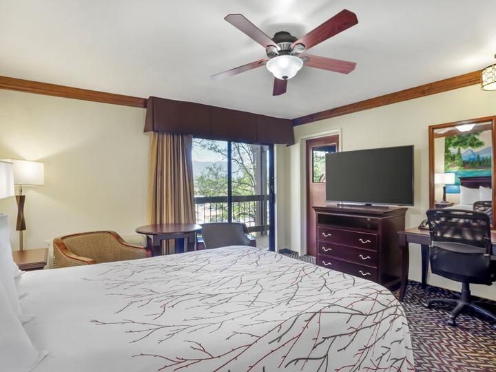 Best Western Plus Yosemite Gateway Inn | Oakhurst, California | 2