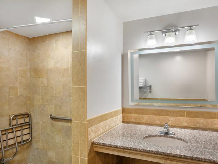 Best Western Plus Yosemite Gateway Inn | Oakhurst, California | 10