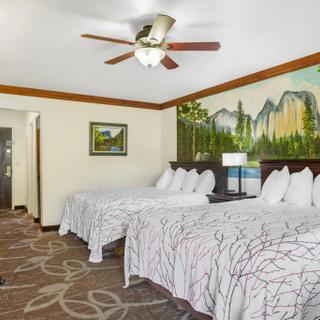 Best Western Plus Yosemite Gateway Inn | Oakhurst, California | Photo Gallery - 24