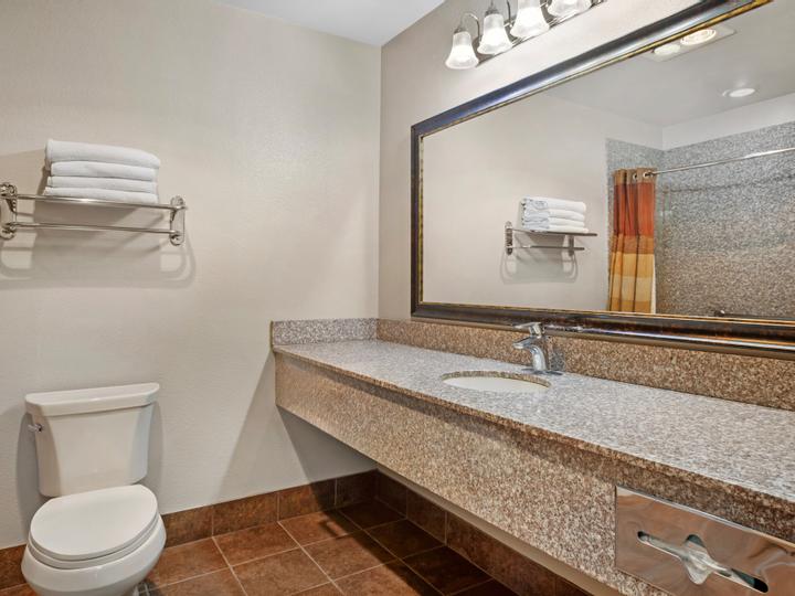 Best Western Plus Yosemite Gateway Inn | Oakhurst, California | 22