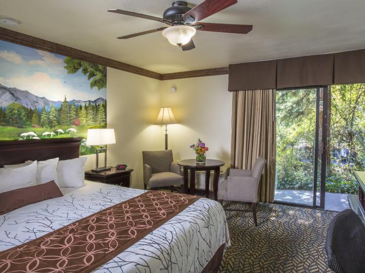 Best Western Plus Yosemite Gateway Inn | Oakhurst, California | 3